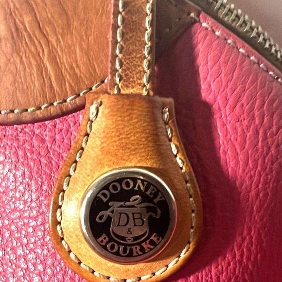 Dooney & Bourke Pink Pebbled Leather Bag - GUC - Picture 2 of 9